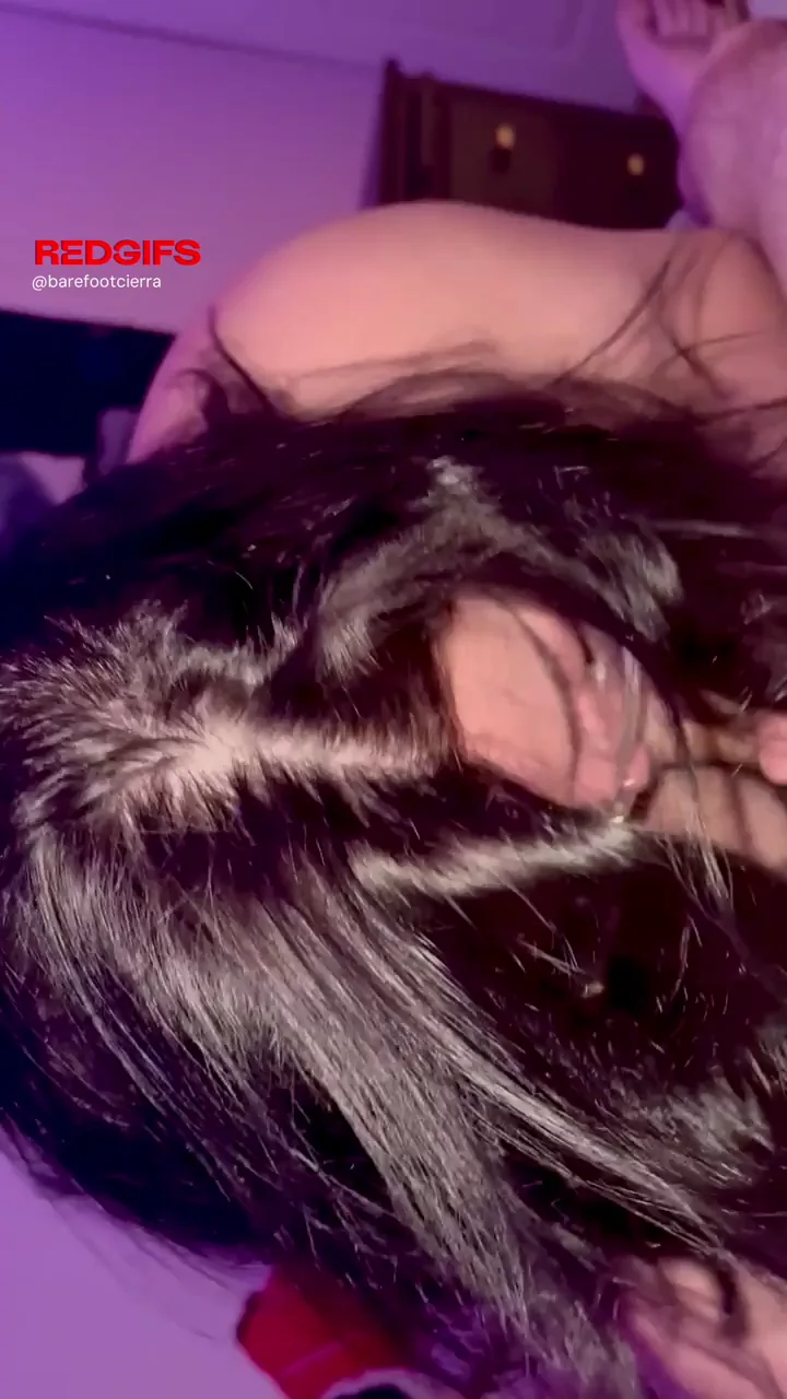 Cuck Chair Blowie: Petite Brunette Gags on Huge Cock 😈💦