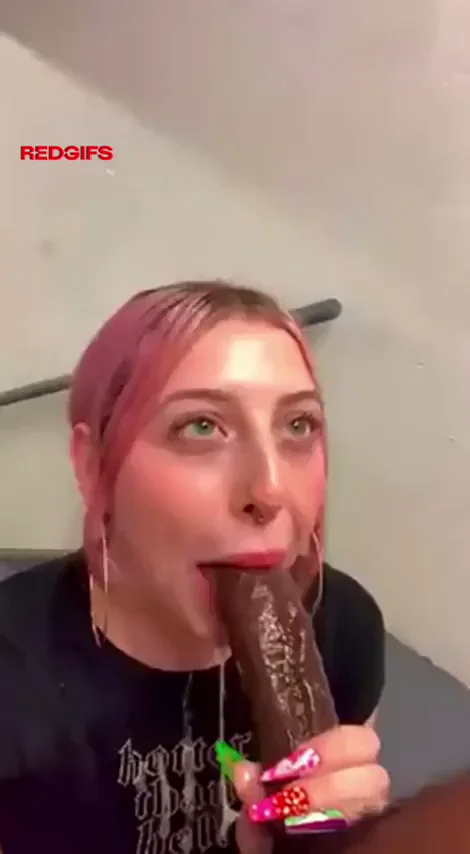 So big she can't take it all