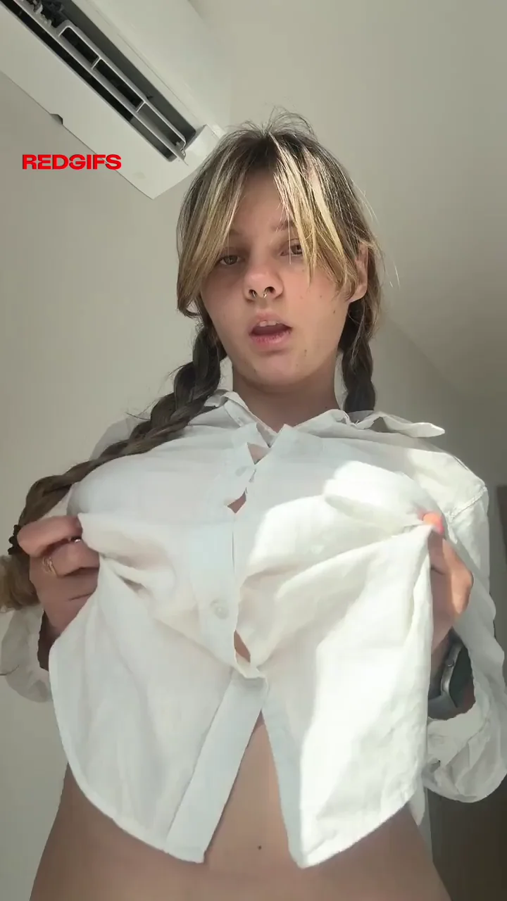 19yo Soft Titties Dropping & Bouncing Wild 😍💦