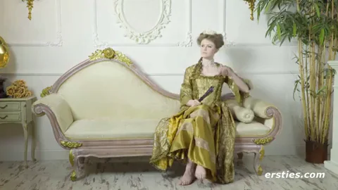 [FMMMM] At Your Service, Your Majesty!