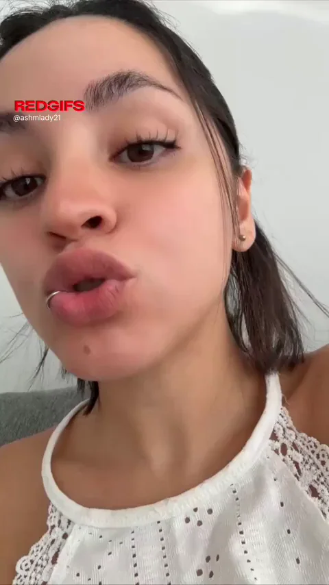 Amateur Teen's Perky Tits Begging for a Rough Squeeze