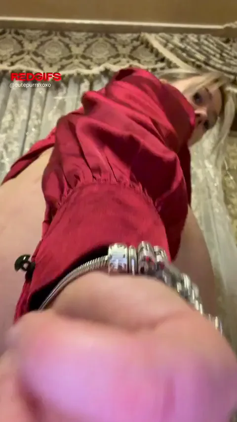 Sending nudes to every guy that upvts, (instantly) just say yes