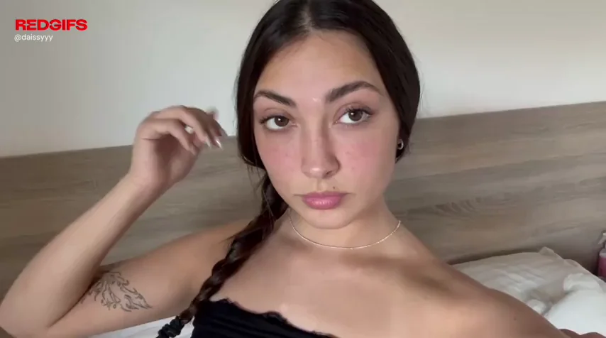 Girls with metal in their teeth are the most beautiful and seductive, right