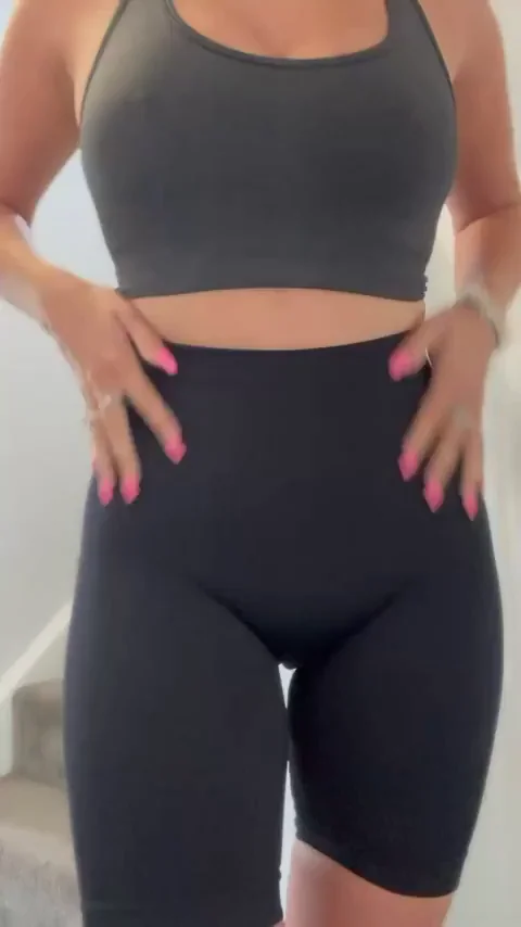 Titty Drop Tease: Naked Curves Begging for Your Creampie Load