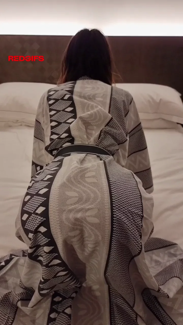 Would you breed me in this Tokyo Hotel?