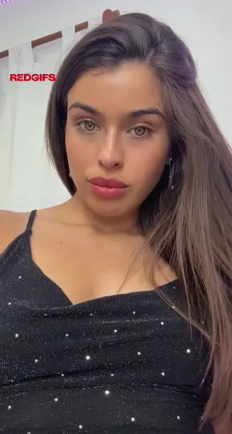 Should small boobs look like this or is it my nipple size?