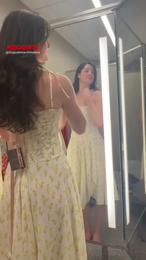 Summer Dress Tease: Ass Out in the Changing Room 💋🍑