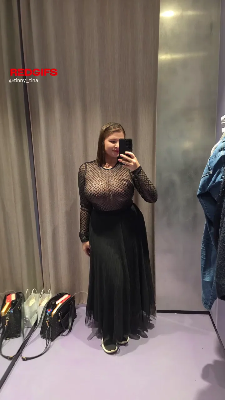 Would you fuck chubby girl in this fitting room