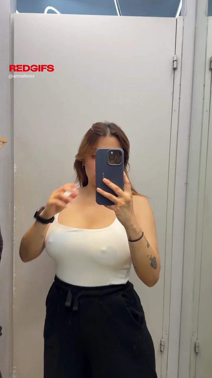 Latina Hottie Snaps Slutty Selfies in the Changing Room Tease