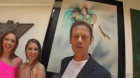 😈 Cameraman Gropes Riley Reid's Juicy Bubble Butt & She Calls Him Out! 🍑🔥