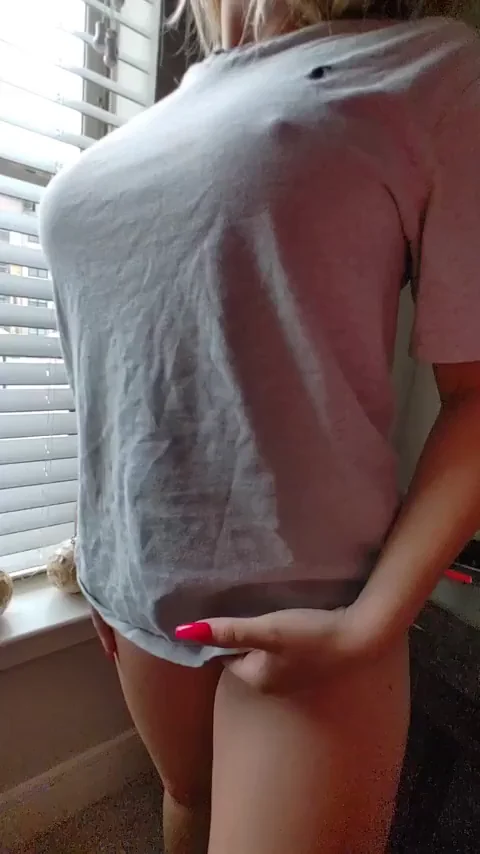 These tits don't quit