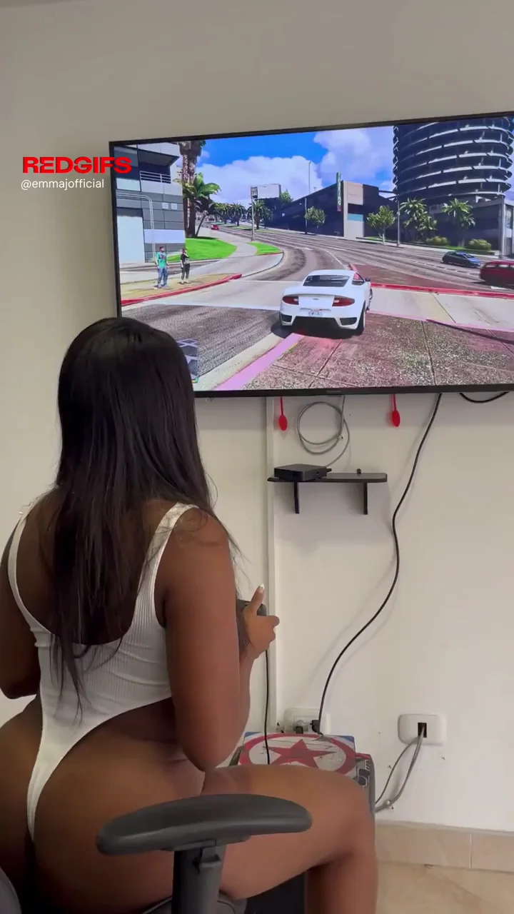 Spanking My Juicy Ebony Ass Makes This Gamer Slut Dripping Wet 😈🍑💦