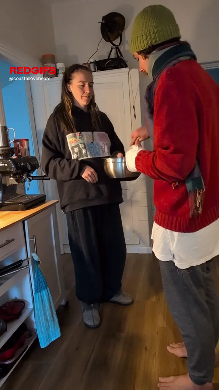 Kitchen shenanigans [MF]