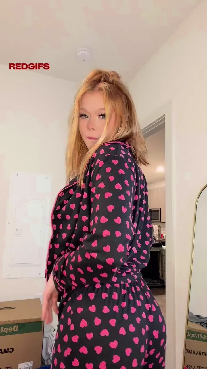 Daddy, do you like when your little girl shows off her body?