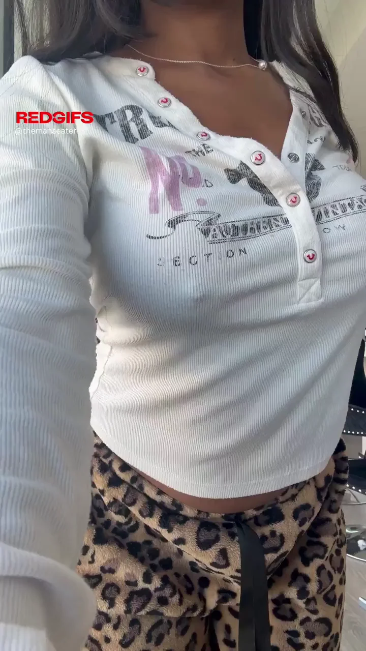 Send Me These Thick Ebony Tit Teases at Work? 😈🍫💦