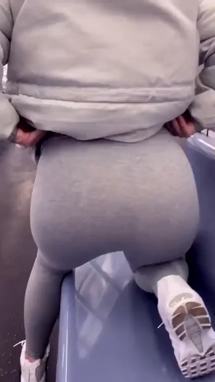 Got caught mid twerk?[F]