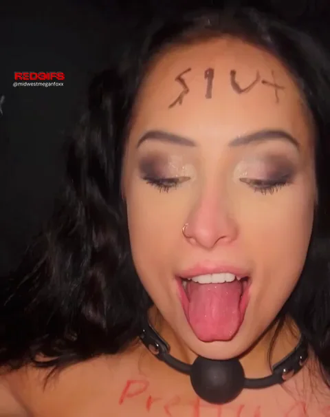 Good little slut taking her facial