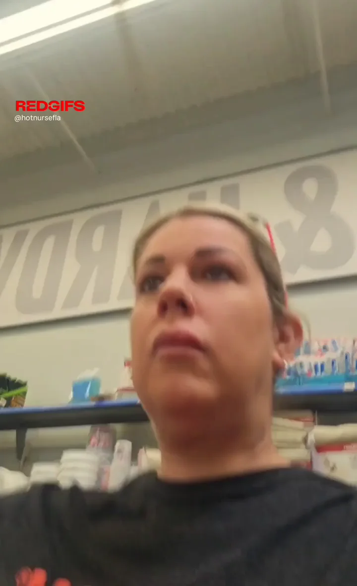 Ace Hardware DDD Tits Flash! 🛠️🍈🍈🍈