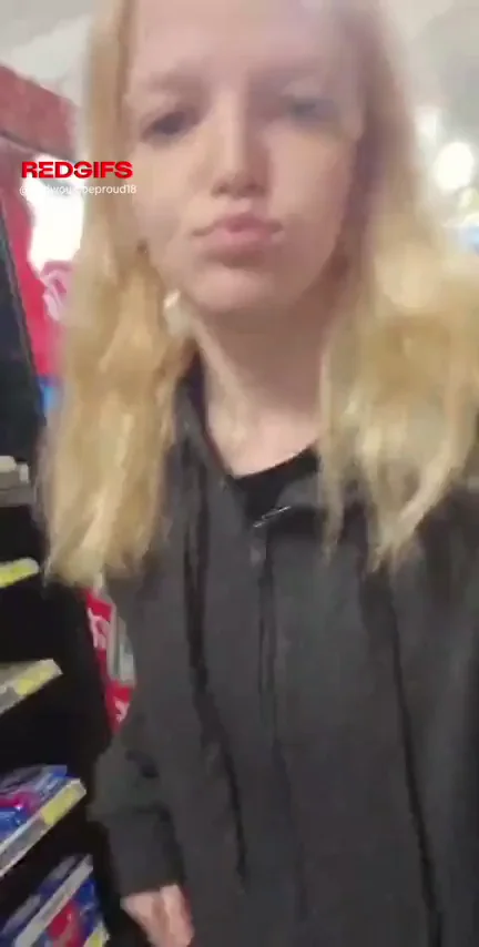 Cant believe it took me this long to figure out how much fun flashing at work is🥰😘