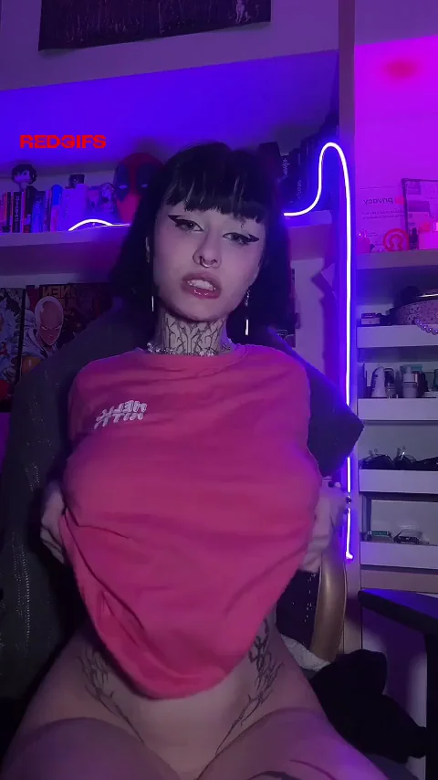 revealing my tits.. hope they're big enough for your taste