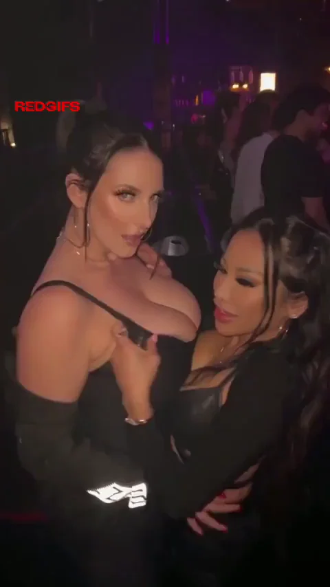 🔥 Angela White & CJ Miles' Steamy Club Kiss 💋🍑