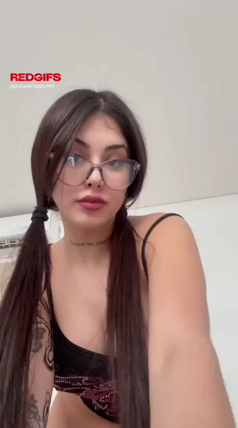 🔮 Latina Nerd Slut's Screen Magic: Pigtails, Big Tits & Wild Tease 😈💦