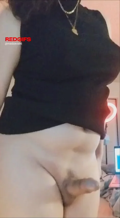 This is what 5'11 and 200 pounds of trans mom bod looks like 😉