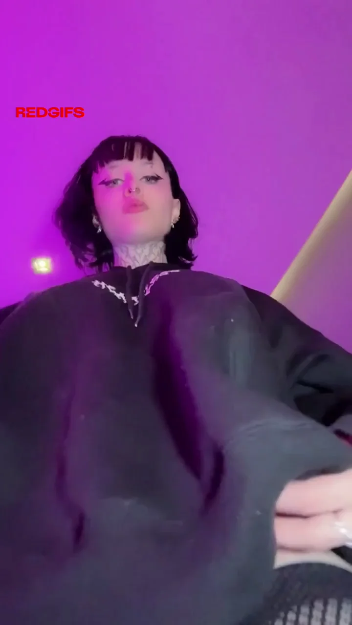 Goth Mommy Fuck-Doll Tease 💜🖤🍑
