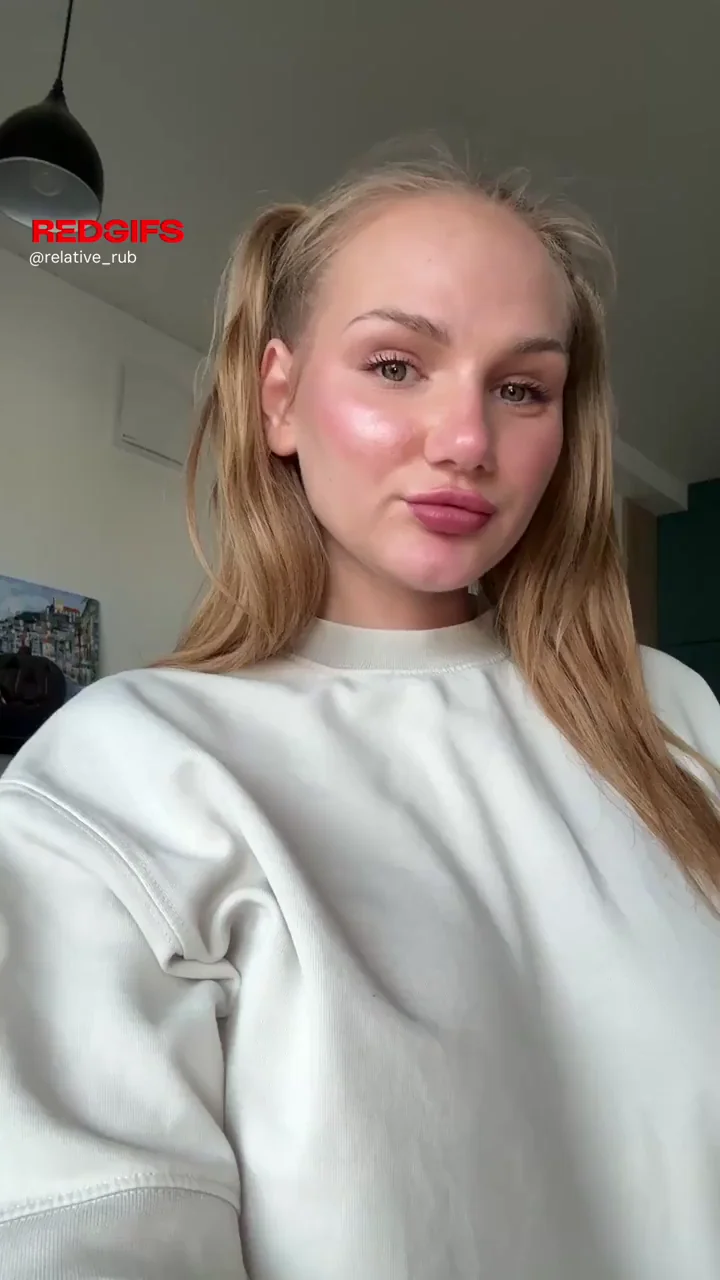 the best voluptuous tits of a first-year college student