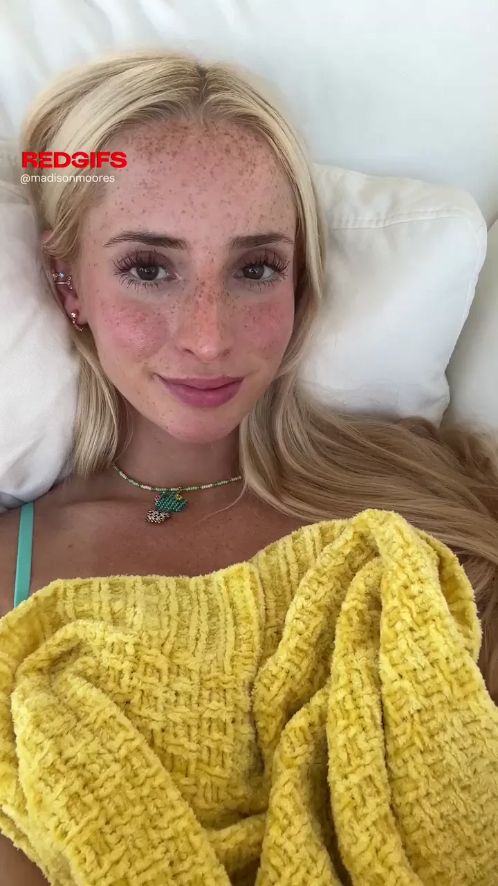 🍈 Homegrown Titties Teasing Under the Blankie 🔥