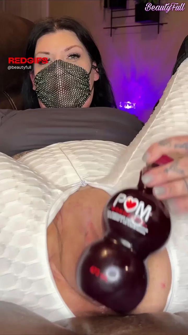 Satisfying in all the wrong ways 😏🧃