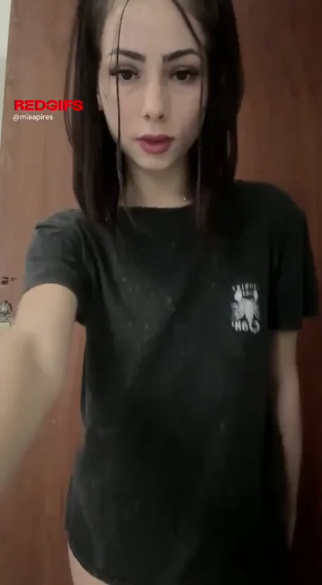 Petite Teen Slut Begs Daddy to Fuck Her Tight Holes 😈🍆💦