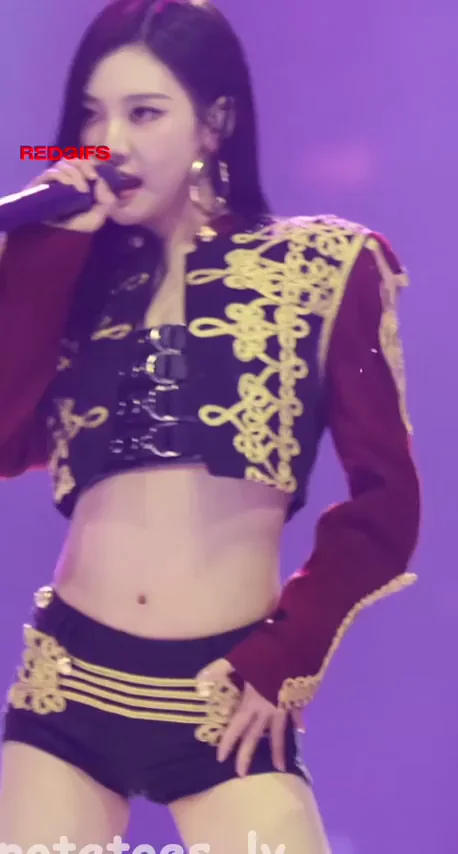 Ningning's Slutty Stage Tease: Abs Poppin' in Shiny Gold Crop Top