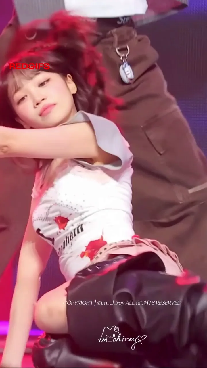 LE SSERAFIM - Chaewon