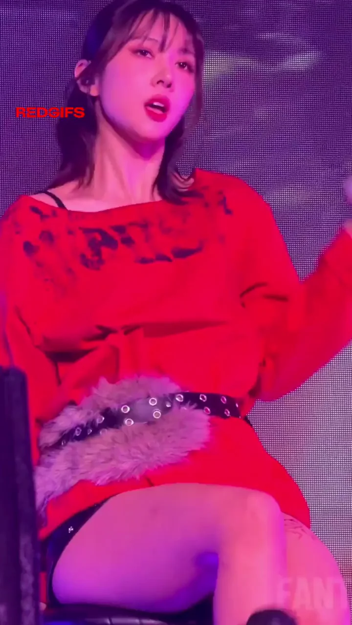 UAU (Dreamcatcher) - Yoohyeon