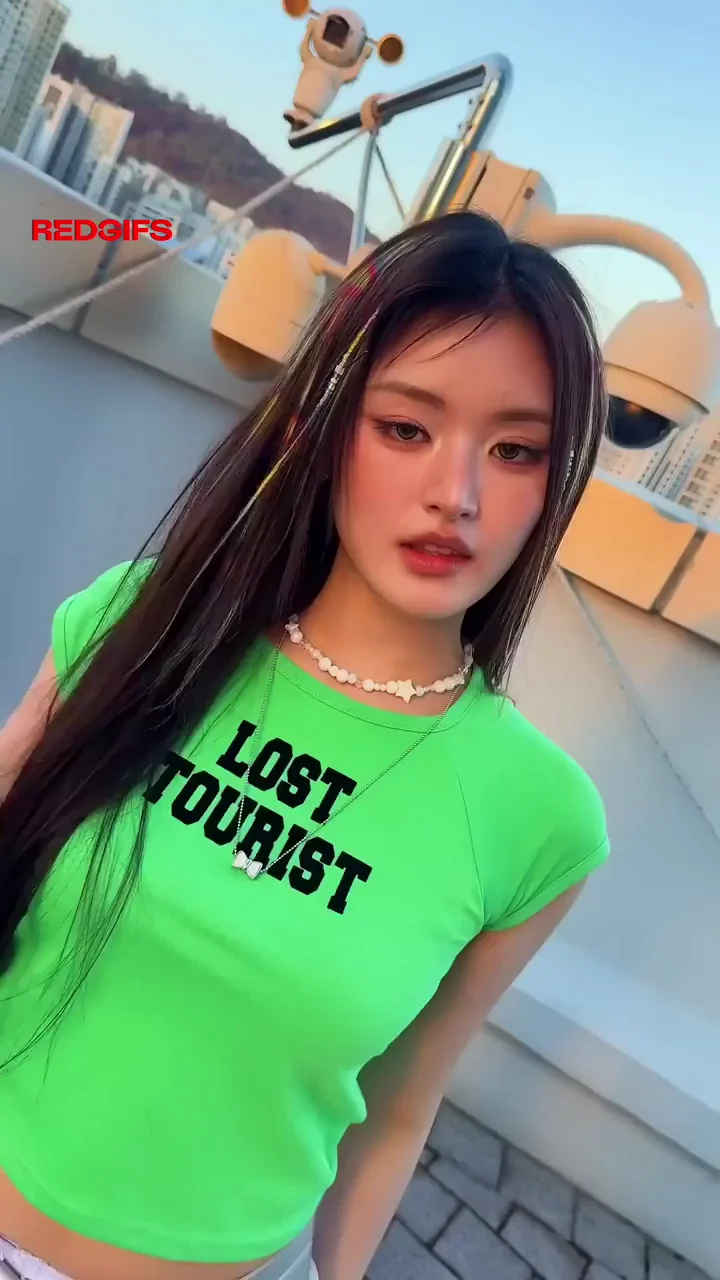 FIFTY FIFTY Athena Lost Tourist Tease Fap