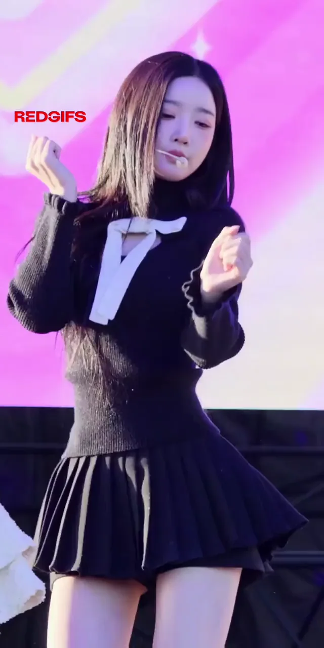 tripleS - Yooyeon