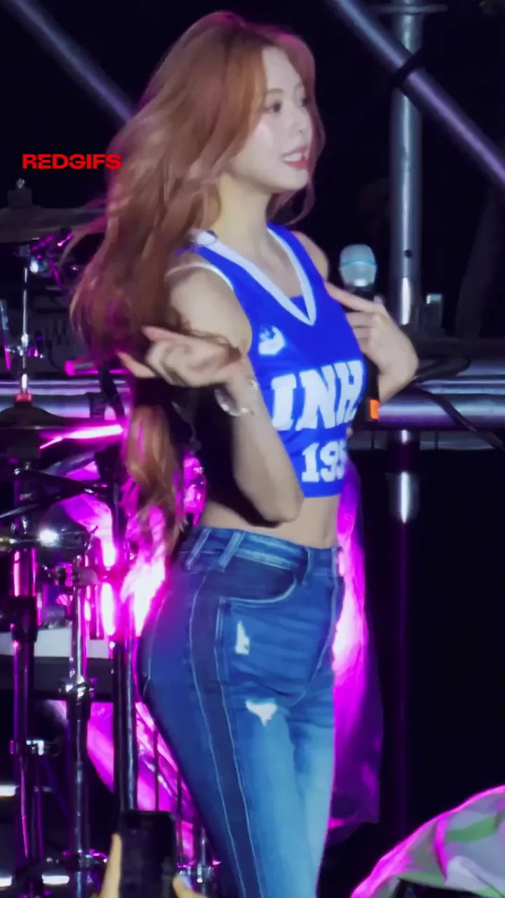 ITZY - Happy Yuna Day!