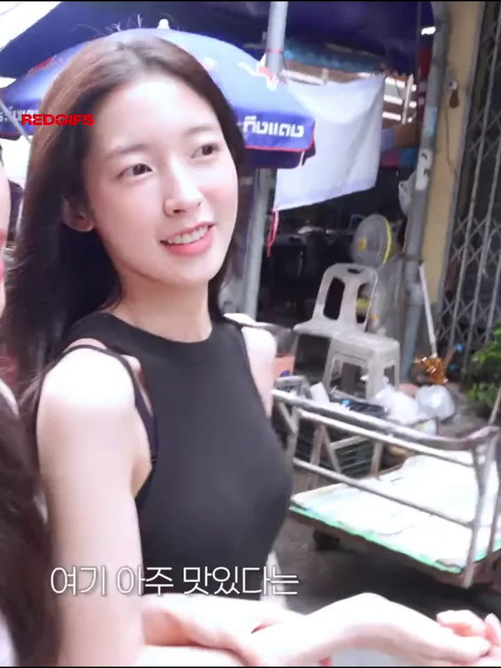 Arin’s Sexy Kpop Tease 😍🍒 Korean Idol Boob Bounce
