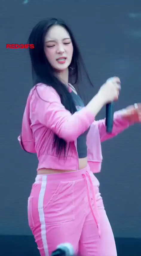 ICHILLIN' - E.JI