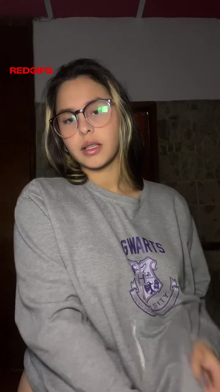 🔥 Latina Teen's Epic Titty Drop Makes 2024 Lit AF 💦