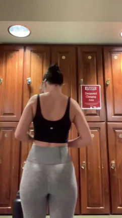Cum Hunt Me in the Gym Locker Room? 🍑💦