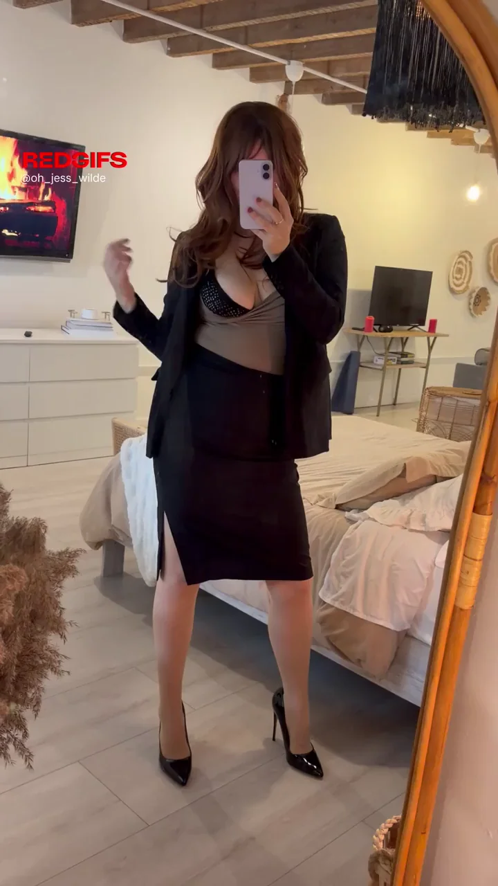 That hot office mom boob reveal