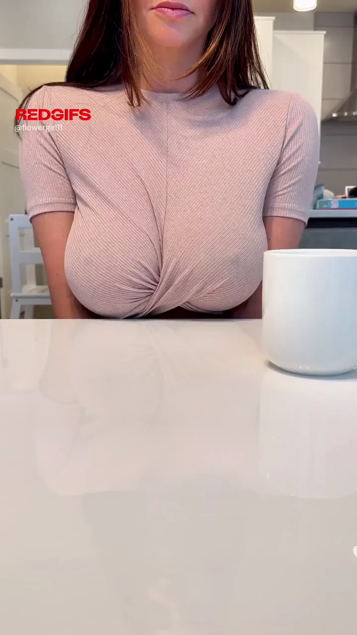 Coffee Date Turns Titty Tease with My Sweet MILF Sugar 🍭☕💦