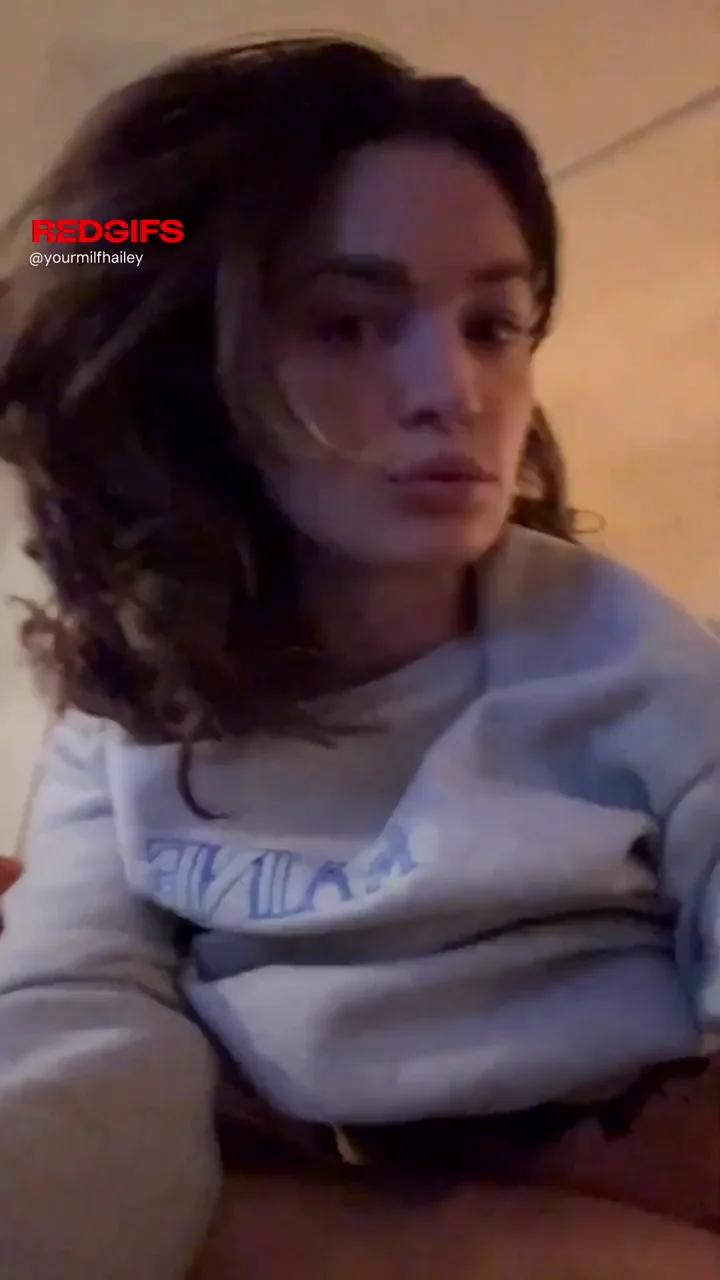 Who thinks I’m still fuckable