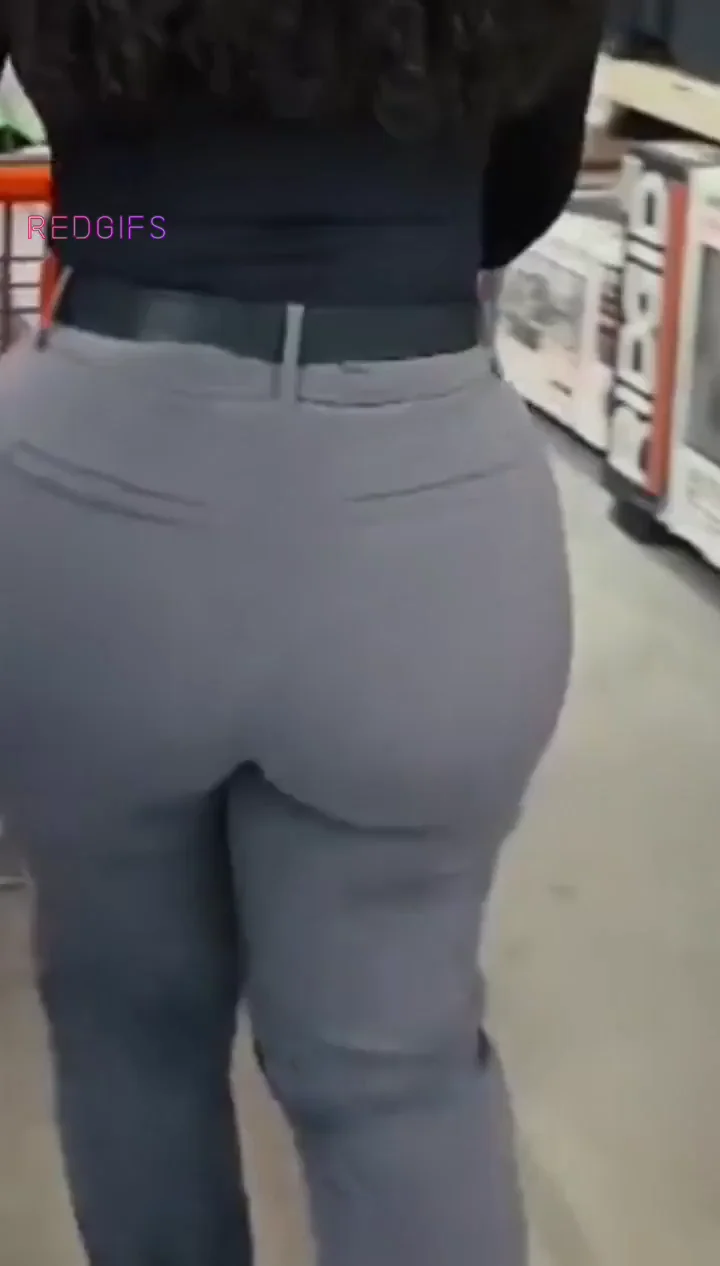 Mom's Thicc Ass Walk Got Son Rock Hard 😩🍑💦