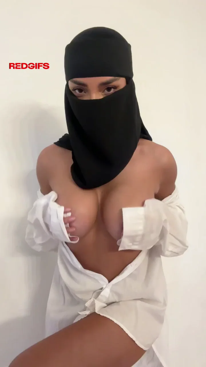 How long you'd last after I let you use both my holes?