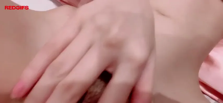 would you try my Chinese pussy if i was your neighbor☺️