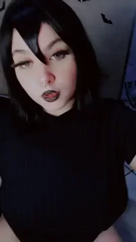 Mavis Dracula [Hotel Transylvania] (mandymoonof)