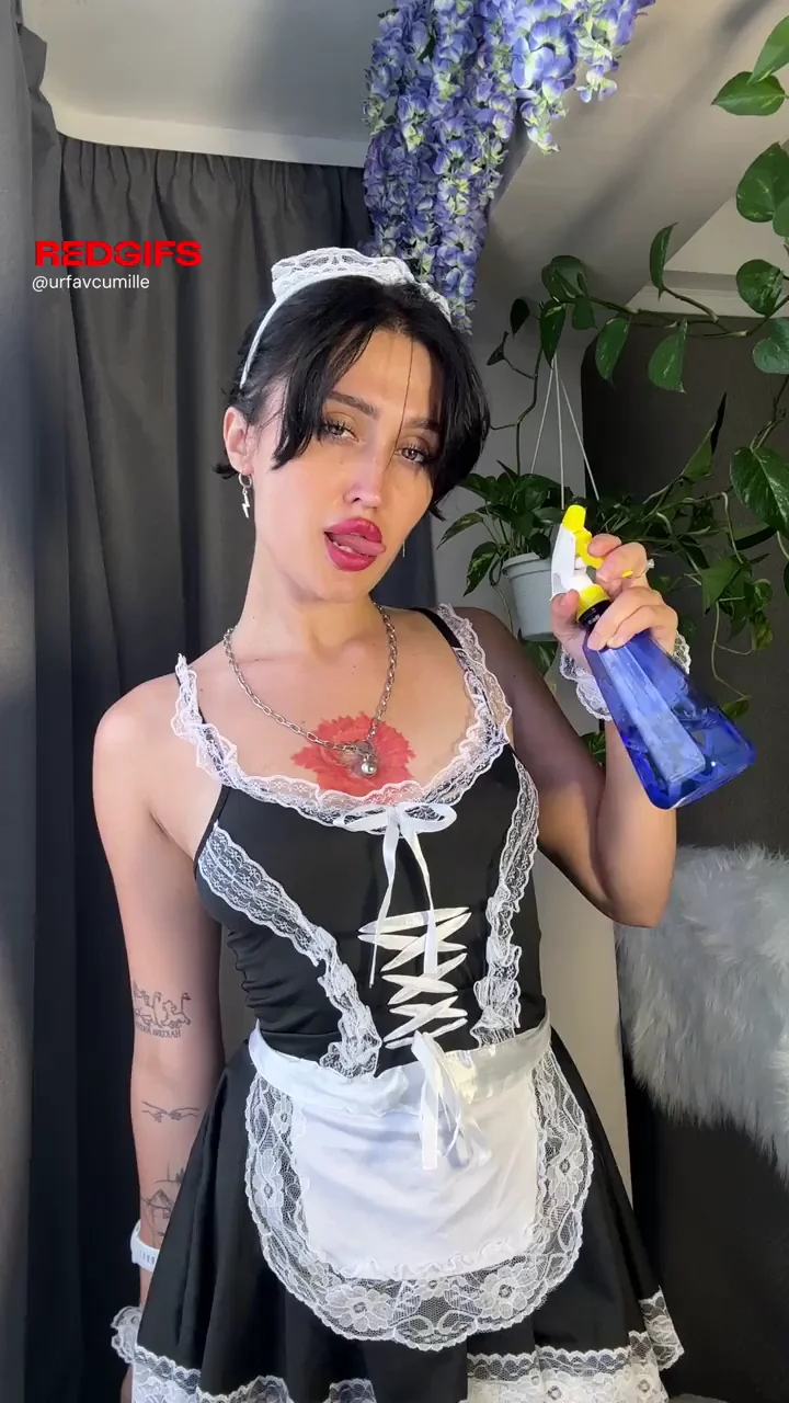 Maid Slut's No-Panty Surprise 🍑🧽💦